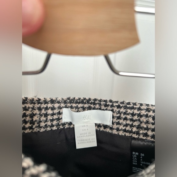 Mini skirt - Picture 4 of 4